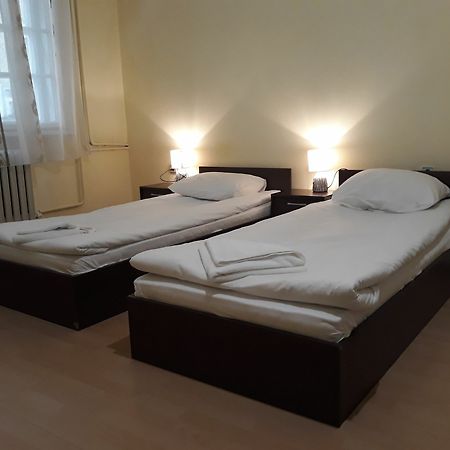 Guest Rooms Heart Of Sofia Esterno foto